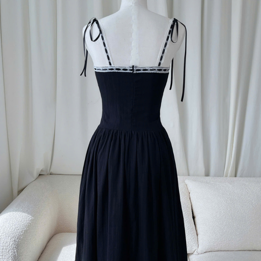 Clotherbar Anne Dress – Black