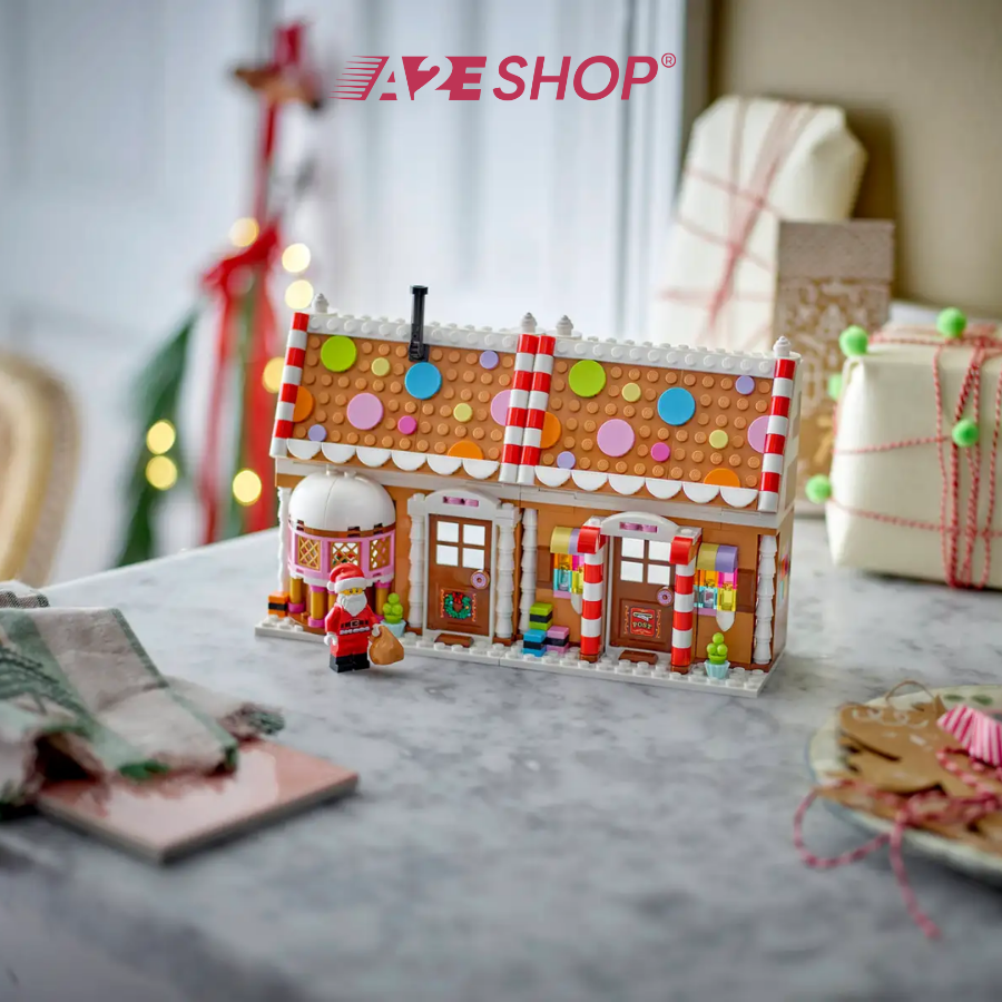 LEGO Festive Gingerbread House – Holiday Mini Build (498 Pieces)