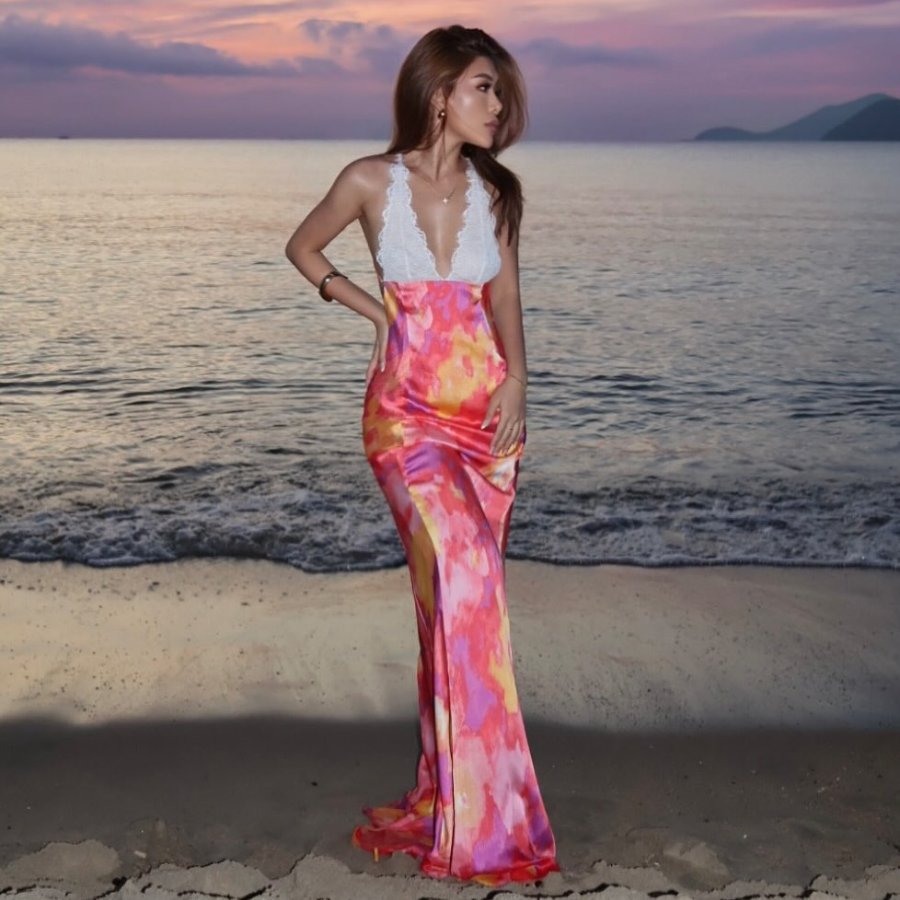 Amara - Lace and Silk backless Maxi Dress
